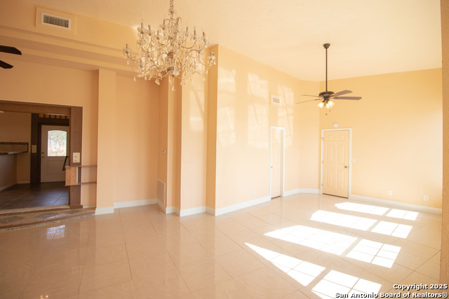 Image 9 of 30 For 272 Cr 341