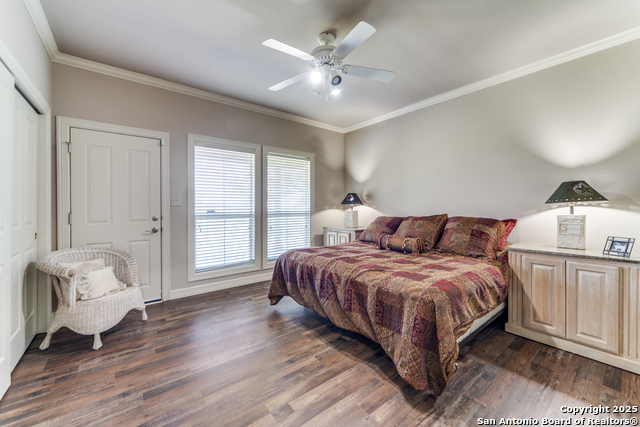 Listing photo id 21 for 100 W Tapatio Dr