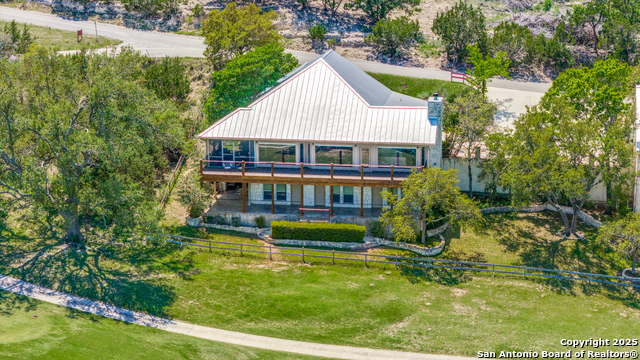 Listing photo id 1 for 100 W Tapatio Dr