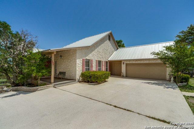 Listing photo id 3 for 100 W Tapatio Dr