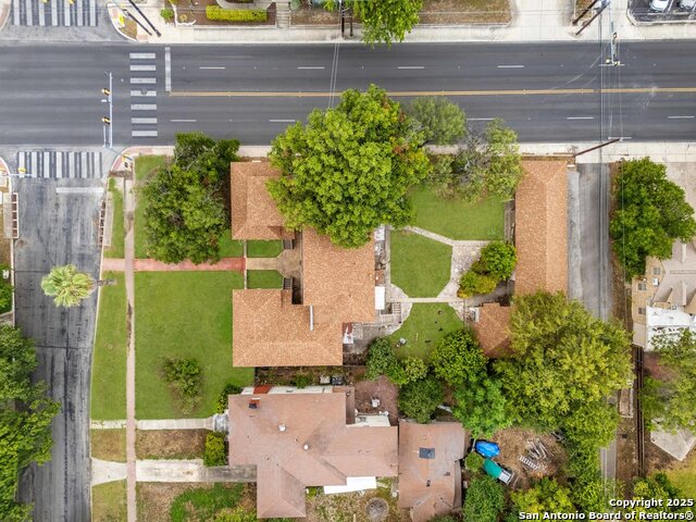 Image 15 of 15 For 343 Summit W