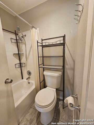 Image 15 of 18 For 5303 Walnut Vista Dr