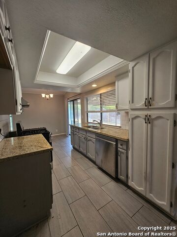 Image 7 of 18 For 5303 Walnut Vista Dr