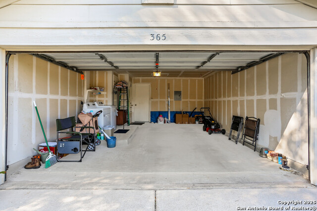 Image 17 of 17 For 365 Leonardo