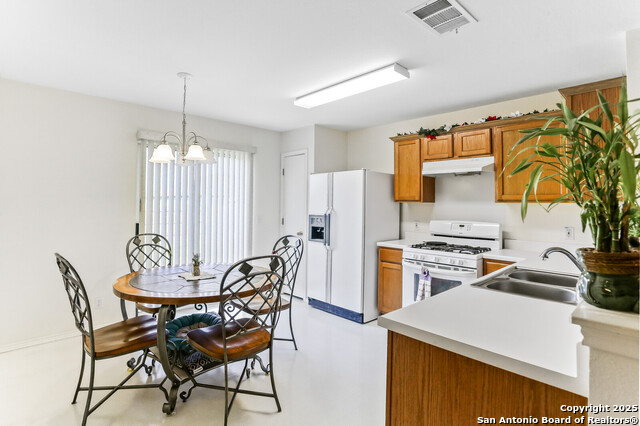 Image 7 of 17 For 365 Leonardo