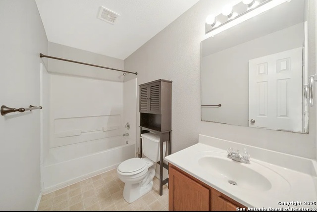 Listing photo id 10 for 9703 Woodland Pines