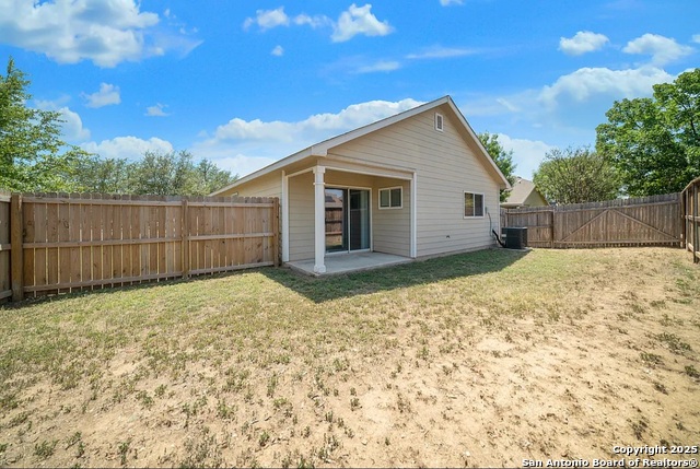 Listing photo id 13 for 9703 Woodland Pines