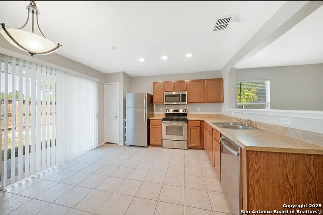 Listing photo id 4 for 9703 Woodland Pines