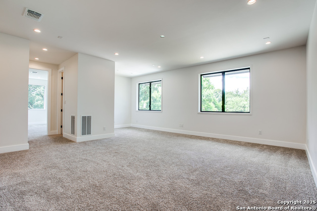 Image 16 of 22 For 804 Canterbury Hill