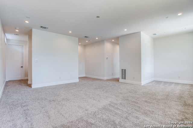 Image 17 of 22 For 804 Canterbury Hill