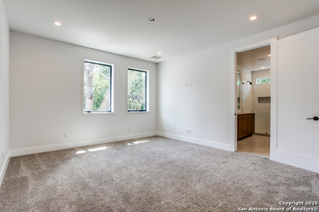 Image 18 of 22 For 804 Canterbury Hill
