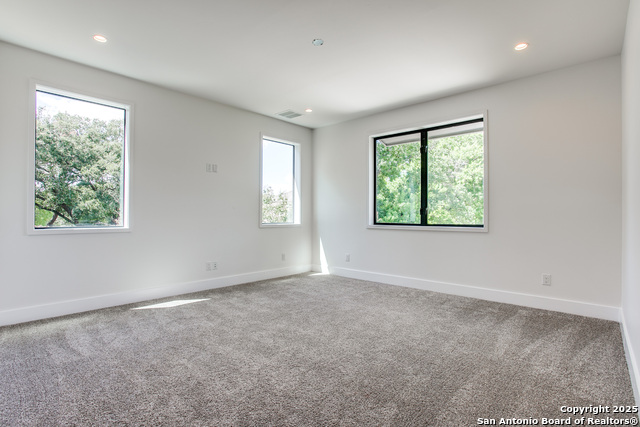 Image 20 of 22 For 804 Canterbury Hill