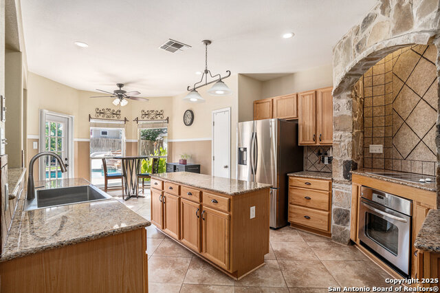 Image 9 of 26 For 3426 Columbia