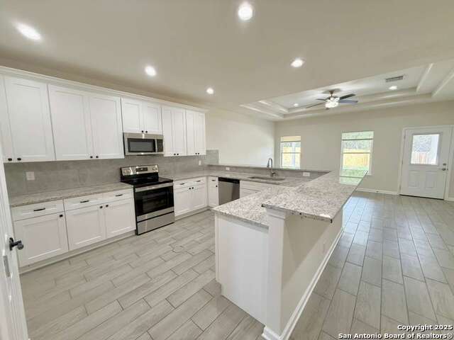 Image 6 of 26 For 2137 Fuller