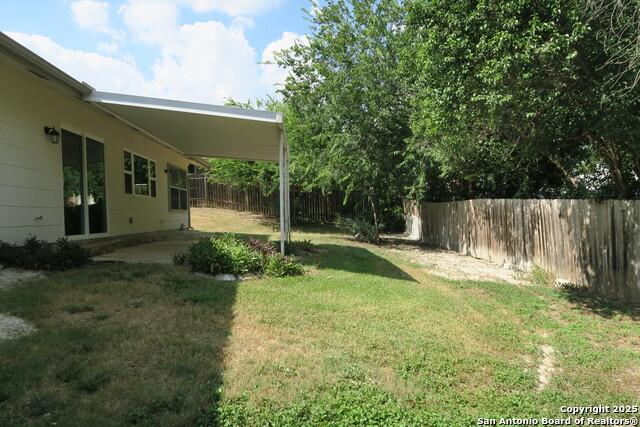 Listing photo id 17 for 1226 Billings