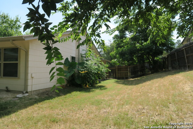 Listing photo id 20 for 1226 Billings