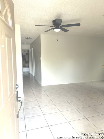 Image 5 of 9 For 3438 Gateway Dr