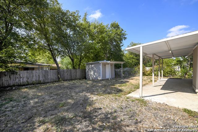 Image 19 of 20 For 6838 Blue Lake Dr