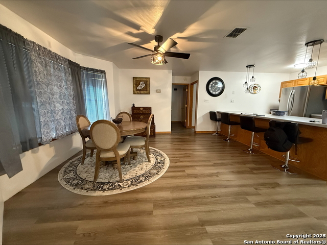 Listing photo id 1 for 1069 Hwy 72 E