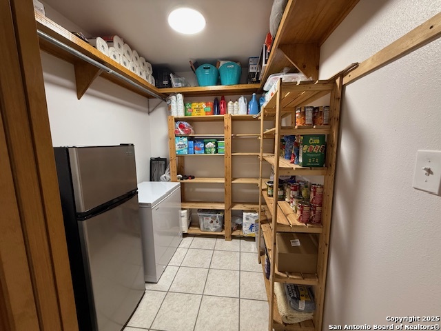 Listing photo id 5 for 1069 Hwy 72 E