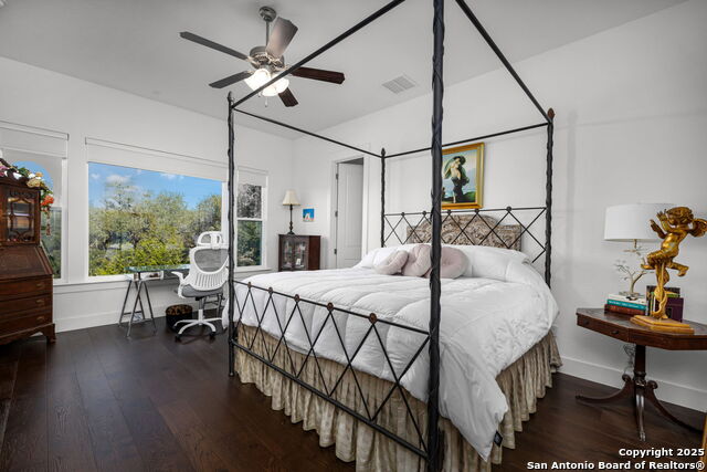 Listing photo id 17 for 365 Butternut