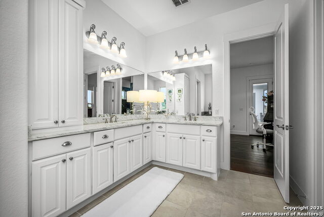 Listing photo id 22 for 365 Butternut