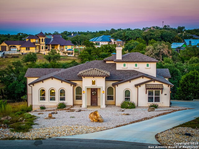 Listing photo id 1 for 365 Butternut