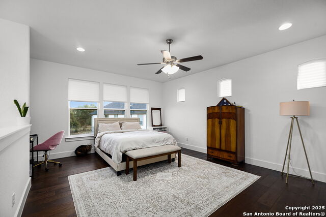 Listing photo id 31 for 365 Butternut