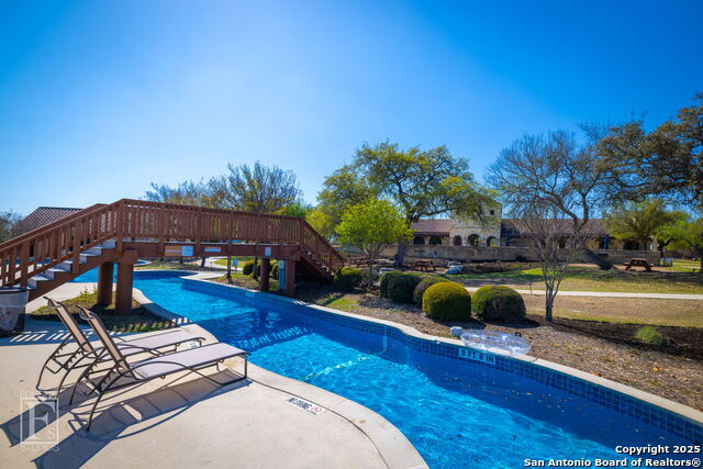 Listing photo id 36 for 365 Butternut