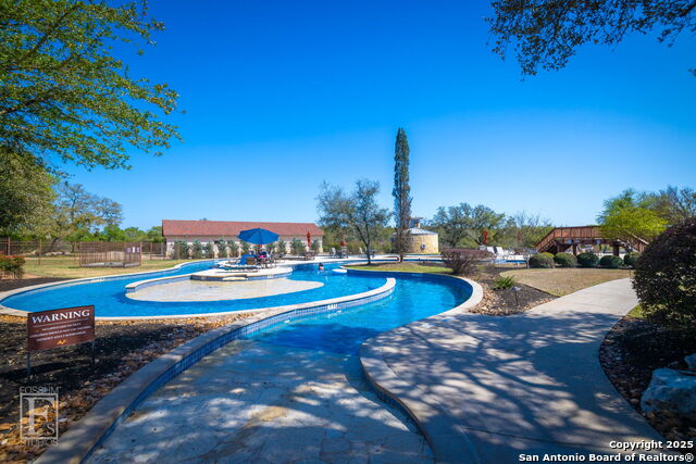 Listing photo id 37 for 365 Butternut