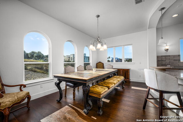 Listing photo id 2 for 365 Butternut