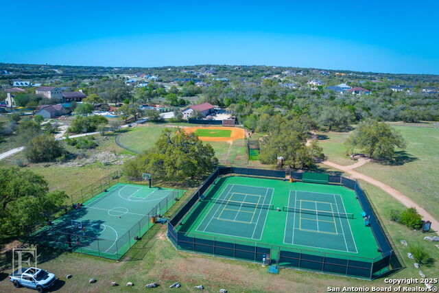 Listing photo id 43 for 365 Butternut