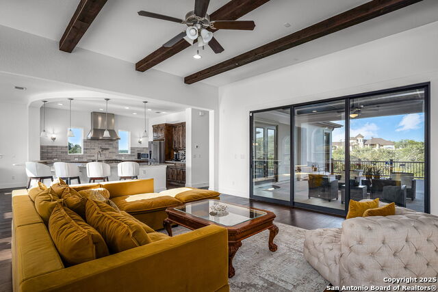 Listing photo id 5 for 365 Butternut