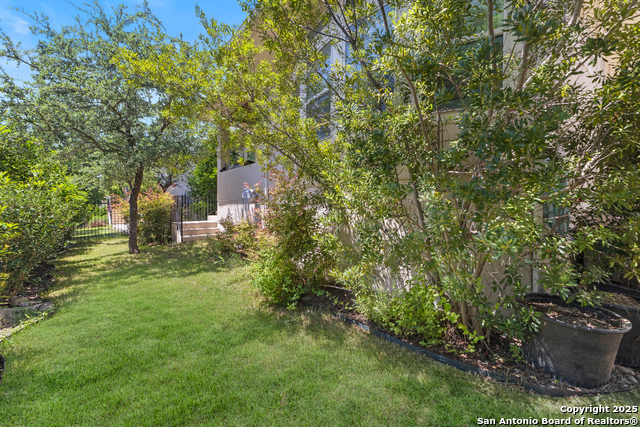 Image 31 of 32 For 12 Denbury  