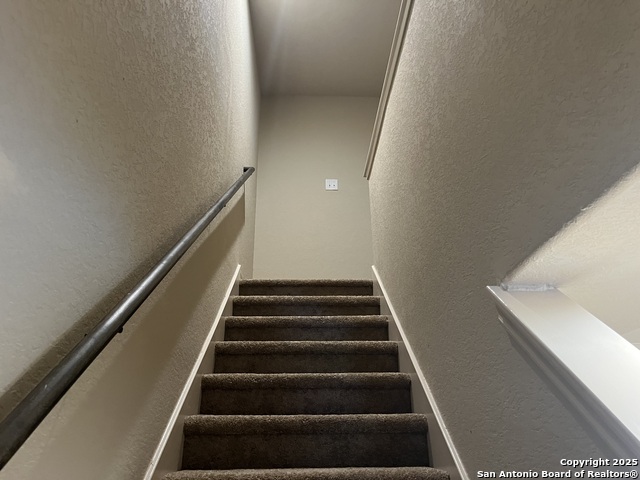 Image 10 of 25 For 6878 Lakeview Dr.  102