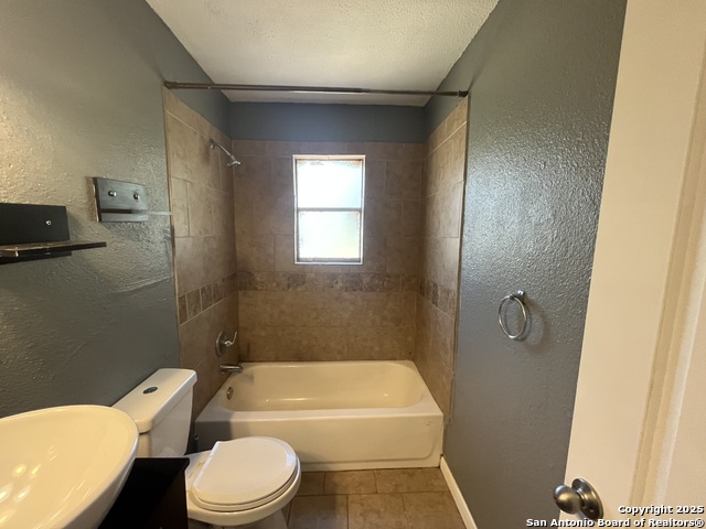 Image 10 of 20 For 2513 Quintana Rd.  6