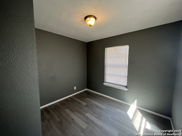 Image 17 of 20 For 2513 Quintana Rd.  6