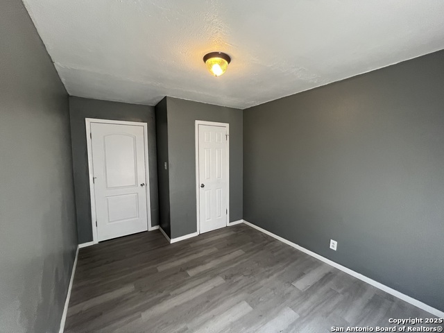 Image 19 of 20 For 2513 Quintana Rd.  6