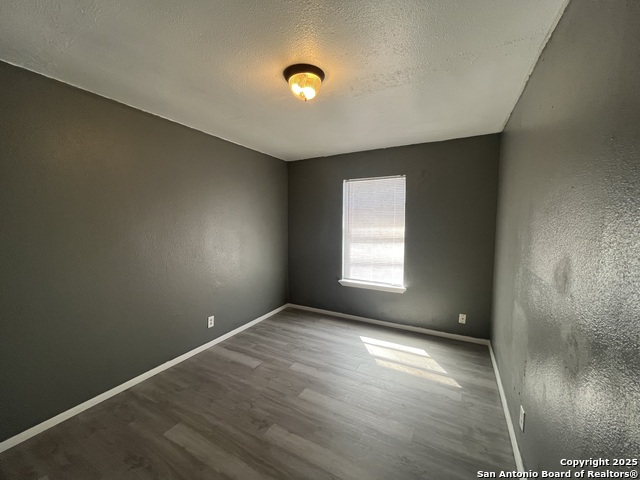 Image 20 of 20 For 2513 Quintana Rd.  6