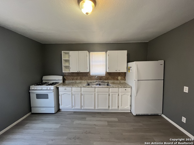 Image 6 of 20 For 2513 Quintana Rd.  6