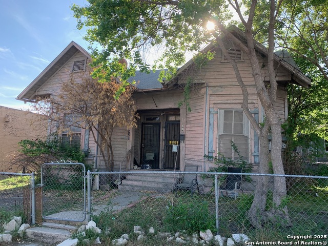 Details for 529 Pine  , San Antonio, TX 78203
