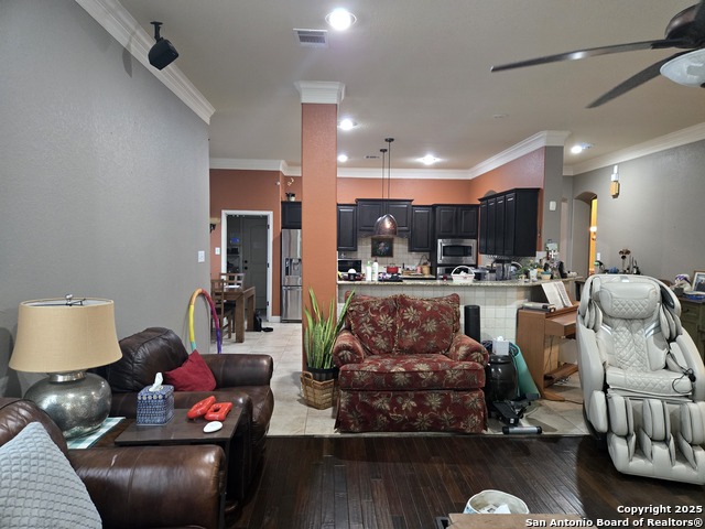 Listing photo id 12 for 13707 Palatine