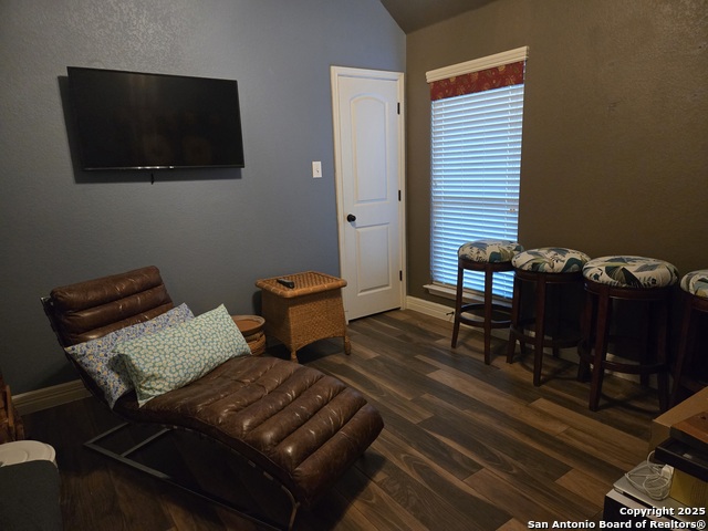 Listing photo id 15 for 13707 Palatine
