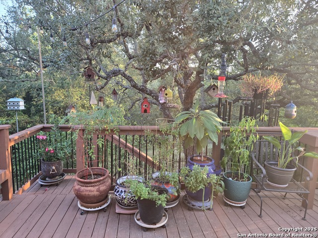 Listing photo id 18 for 13707 Palatine