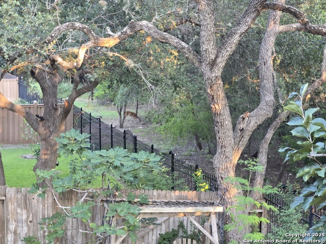 Listing photo id 19 for 13707 Palatine