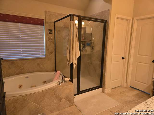Listing photo id 5 for 13707 Palatine