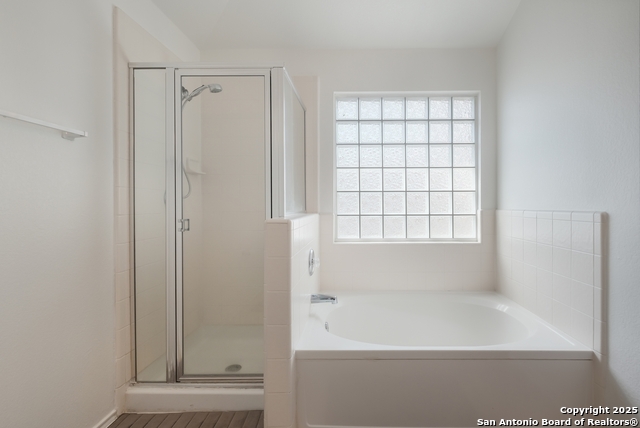 Image 15 of 24 For 25511 Echo Springs