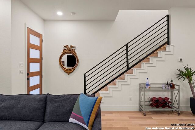 Image 10 of 31 For 719 Eleanor Ave Unit 102  102