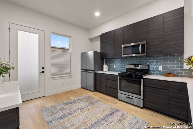 Image 14 of 31 For 719 Eleanor Ave Unit 102  102