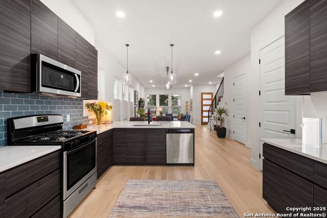 Image 16 of 31 For 719 Eleanor Ave Unit 102  102